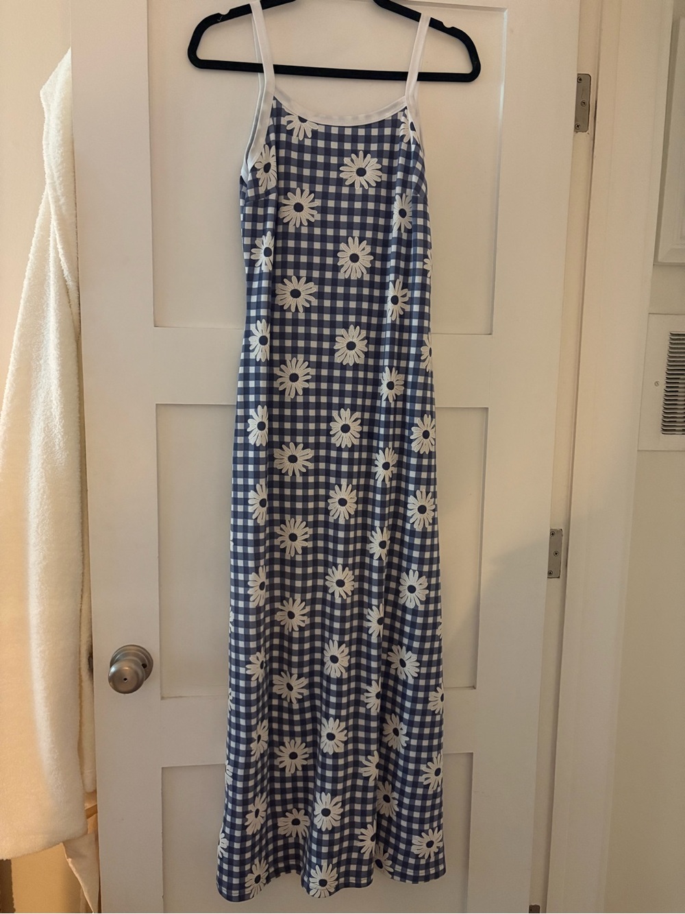 Vintage Active USA Blue and White Gingham dress with Daisy Detail - Picture 2 of 4